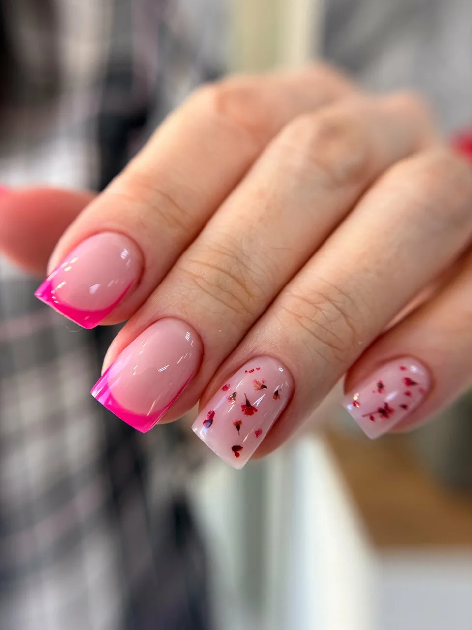 Маникюр Nails Bar в Белгороде - фото 4 из карточки Яндекс Карт