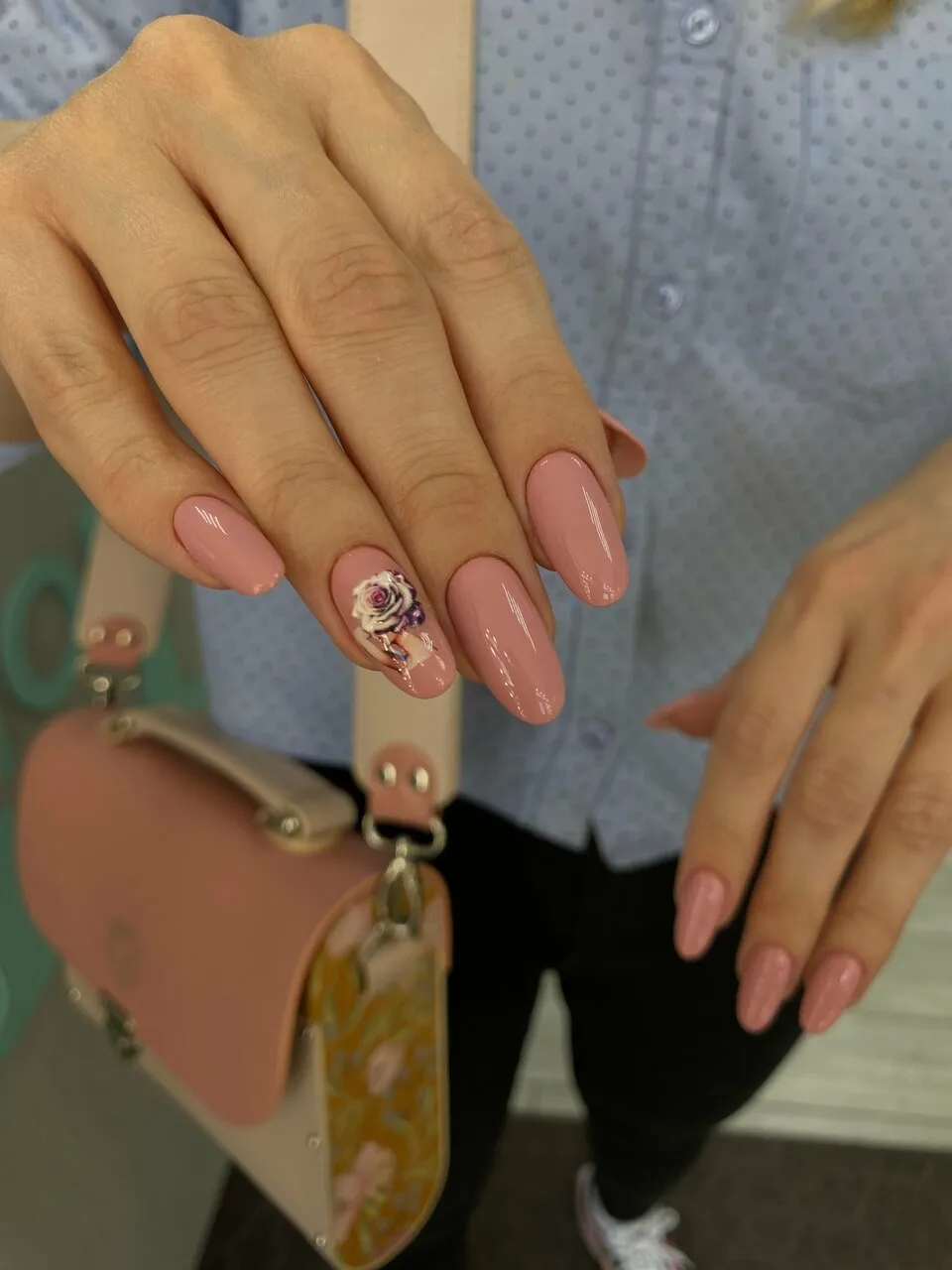 Маникюр Nails Bar в Белгороде - фото 54 из карточки Яндекс Карт