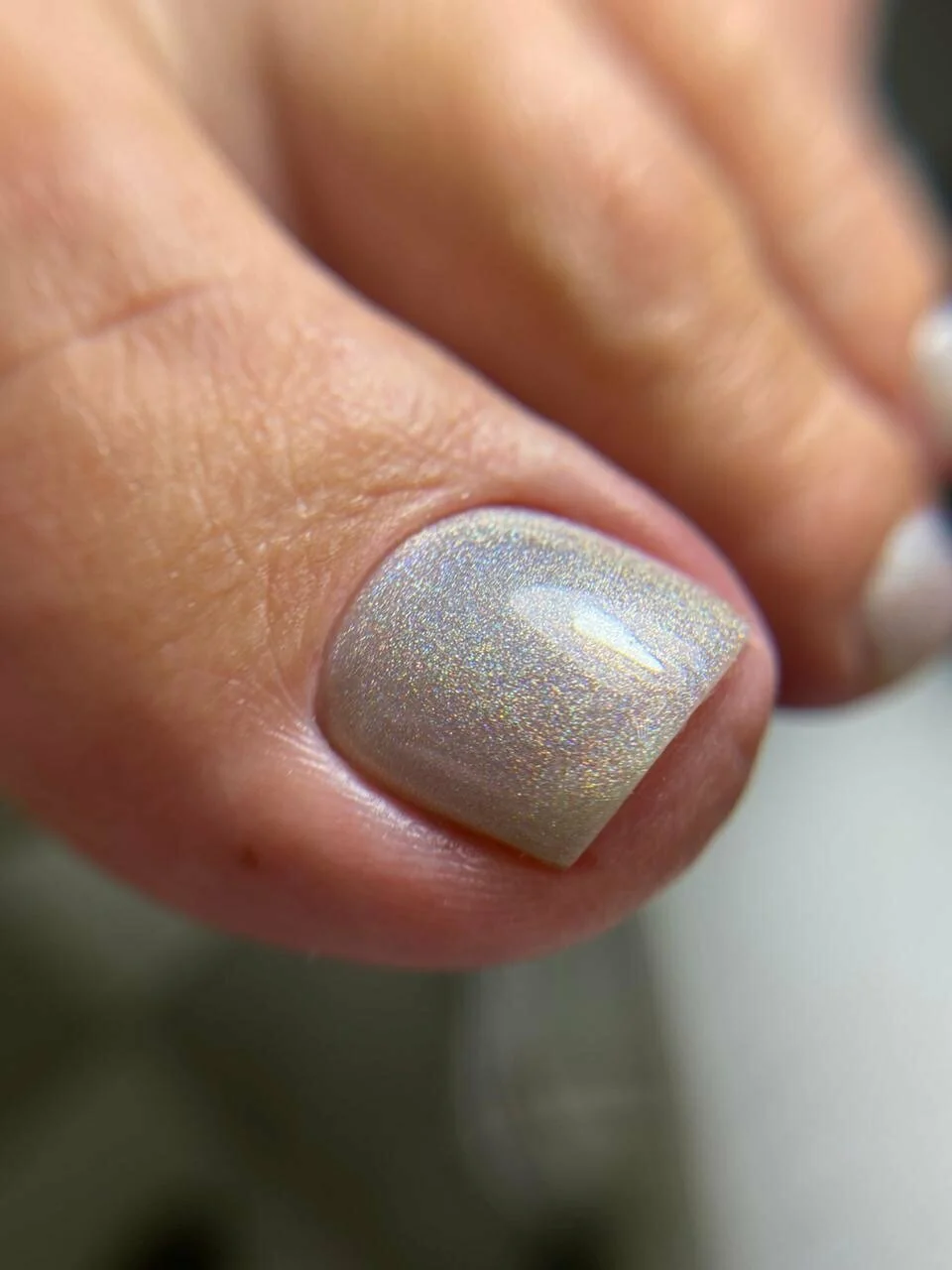 Педикюр Nails Bar в Белгороде - серебристое покрытие на большом пальце - фото 26
